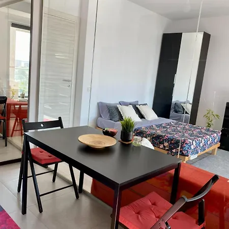 Apartament Independence *