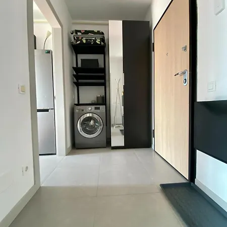 Independence * Bükreş