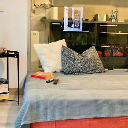 Apartment Independence *