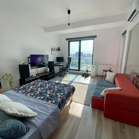 Independence * Bucharest